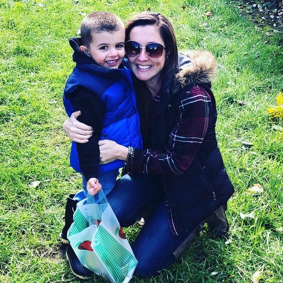 Meet your Posher, Taylor - Picture 1 of 1